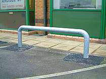 Heavy duty galvanised tubular vehicle barrier